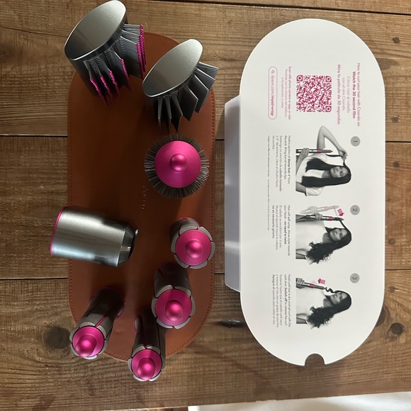 Dyson Hair Styling Set with Pink Accents - only used a few times - Picture 5 of 8